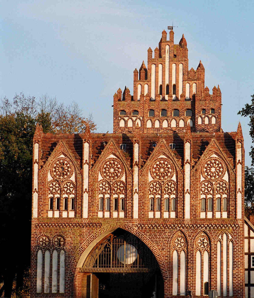 De_neubrandenburg_treptower_tor_foto_stadt_neubrandenburg (2 ...